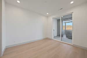 *Photo of a similar unit