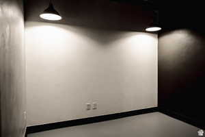 Detailed view of baseboards