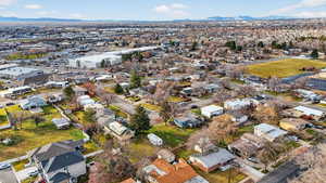 View of property location with nearby suburban area and mountains