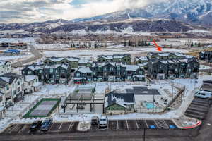 Aerial view S featuring a mountain view