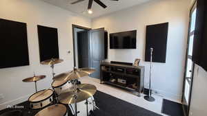 Flex room featuring light tile patterned floors