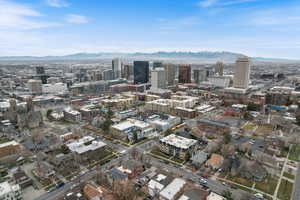 View of city featuring a mountain backdrop