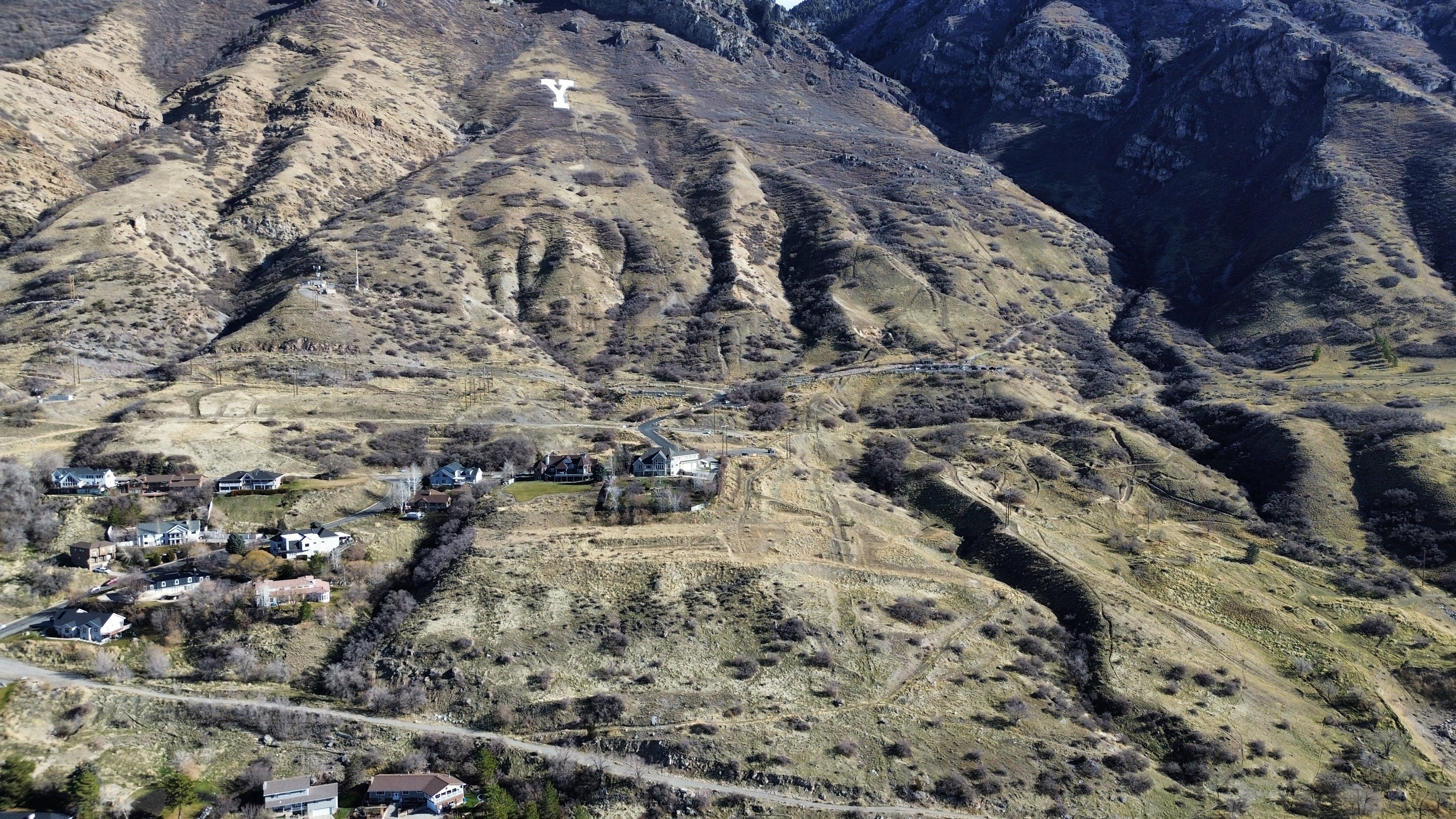 Located right near the Y Mountain Trailhead