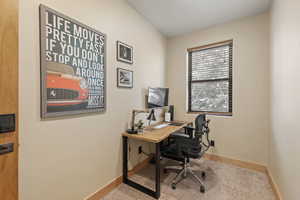 Office nook with baseboards