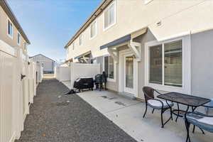 View of patio / terrace with area for grilling