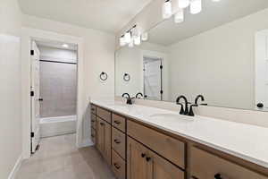 Upstairs main bathroom