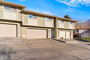 Great location near shopping & dining, and with easy access to Harrison, Highway 89, Weber State and endless recreation