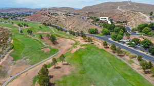 Aerial overview of property's location with St George Club golf course