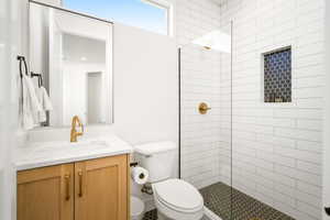 Ensuite bathroom 4