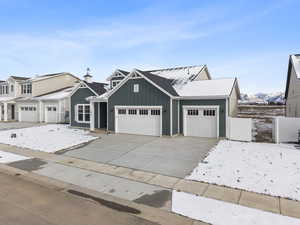 View of front of home.