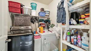 Laundry room with independent washer and dryer