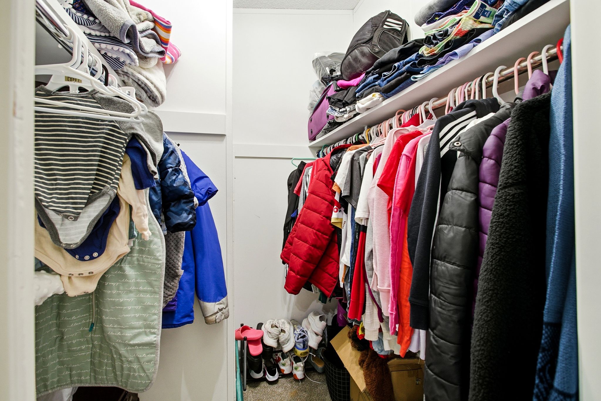 View of walk in closet