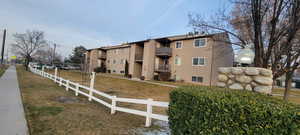 View of apartment building / complex