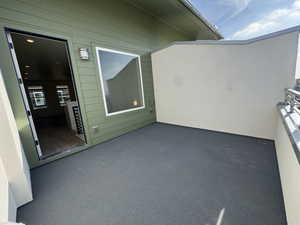 Roof deck -Hot Tub Ready!