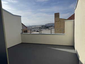 Roof deck -Hot Tub Ready!