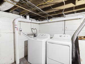 Laundry room with independent washer and dryer
