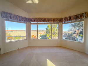 primary bedroom sitting area