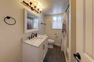 Main level Full bathroom