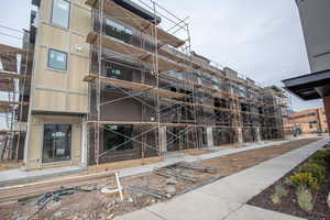 View of apartment building / complex