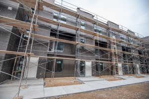 View of apartment building / complex