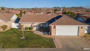 Overview of the front.