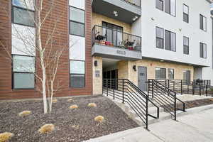 View of apartment building / complex