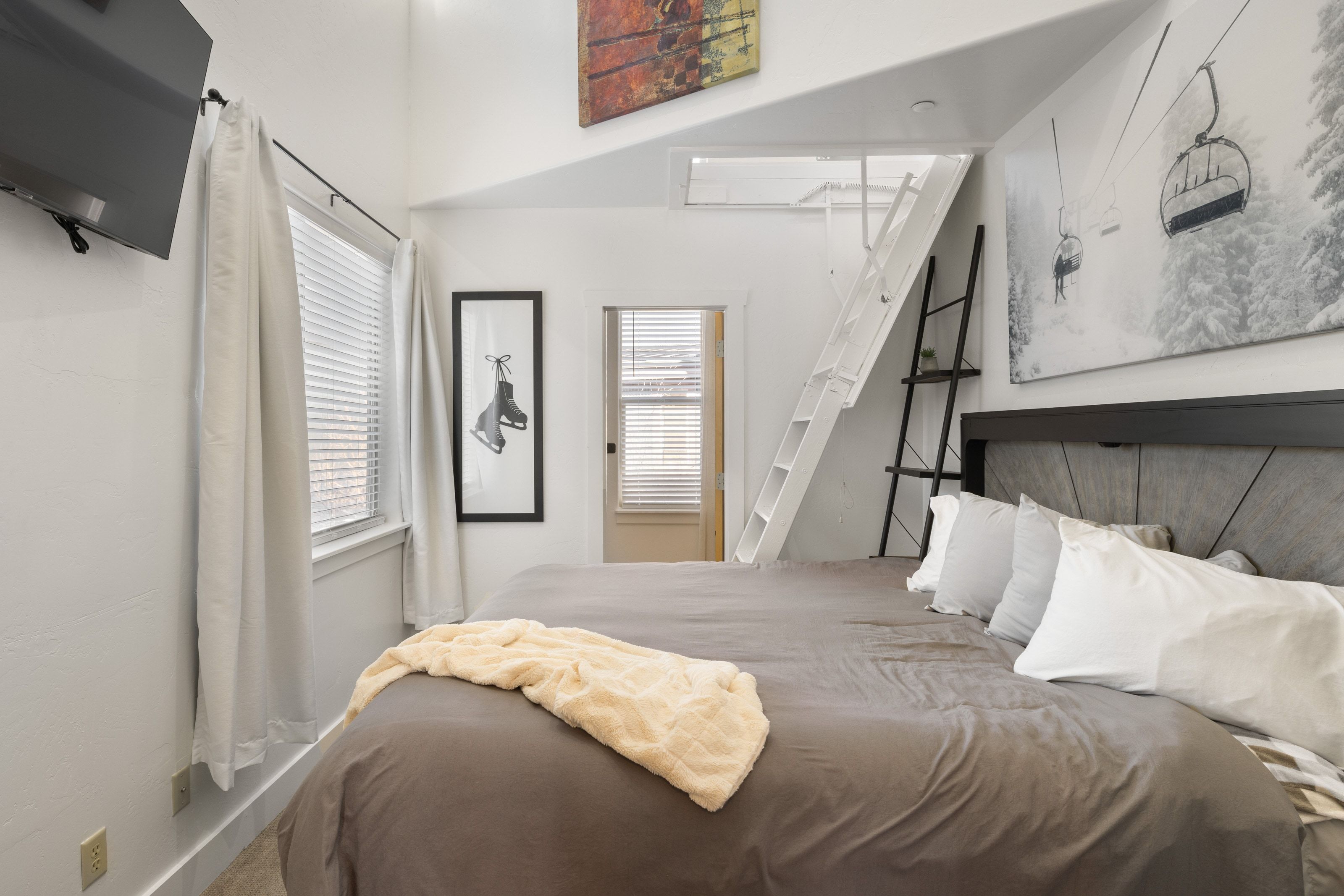 View of bedroom