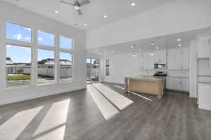 OPEN CONCEPT LIVING AREA!