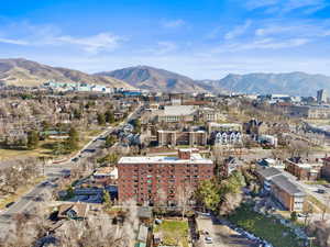 5-min walk from the University of Utah