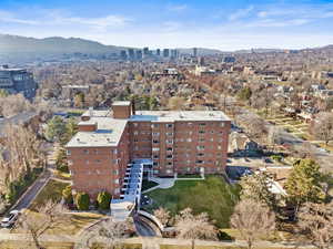 5-min walk from the University of Utah