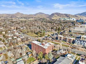 5-min walk from the University of Utah