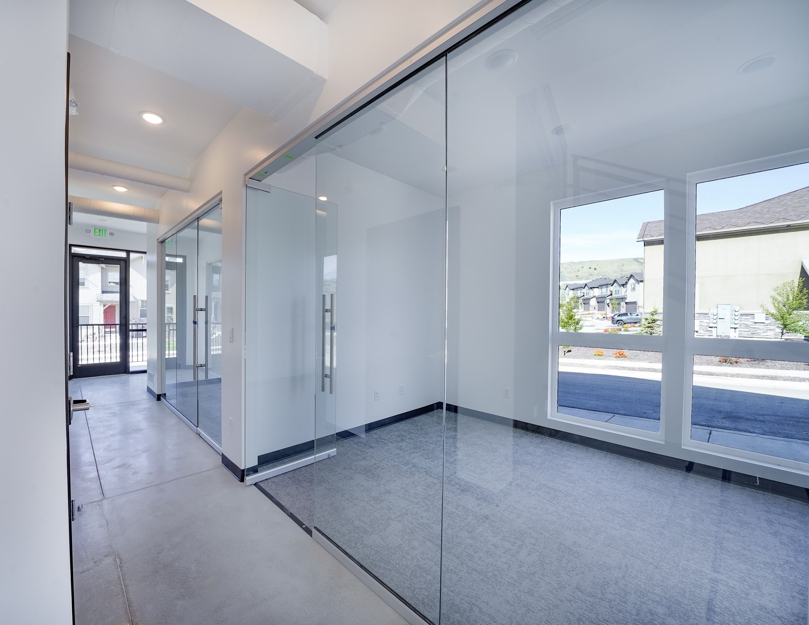 Common area featuring recessed lighting