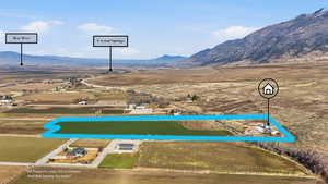 View of property's community featuring a mountain view and a view of countryside