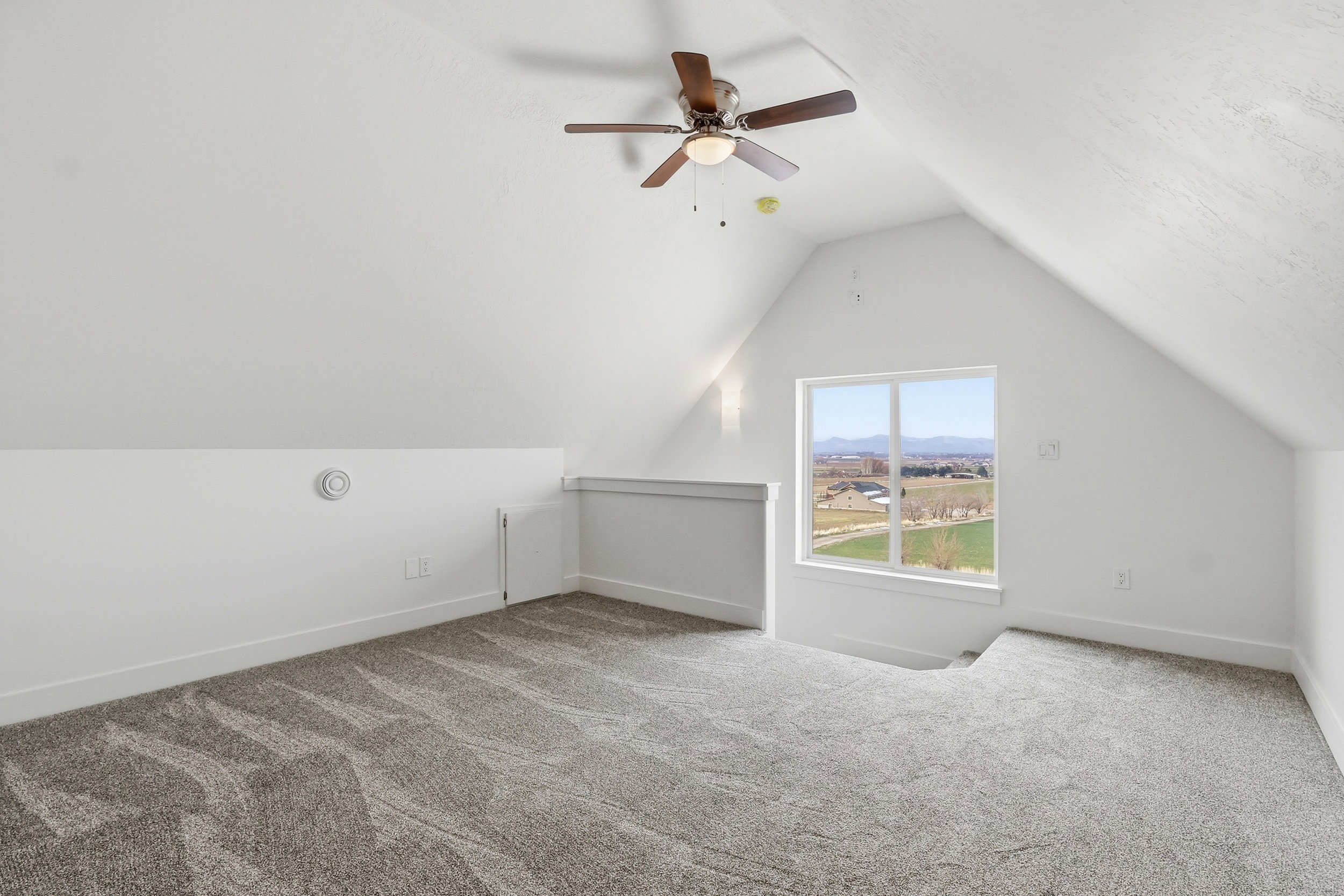 Upper level master suite featuring amazing view of the valley