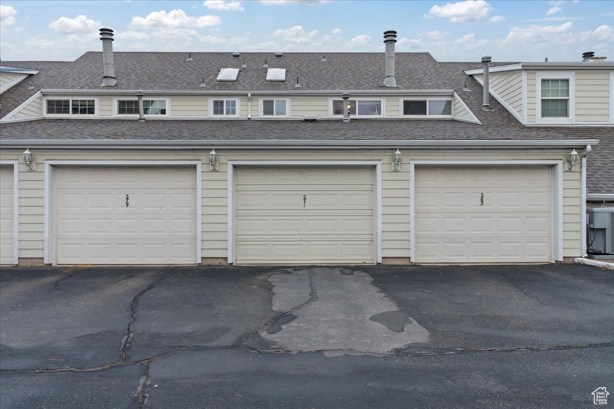 Single car garage and plenty of parking.