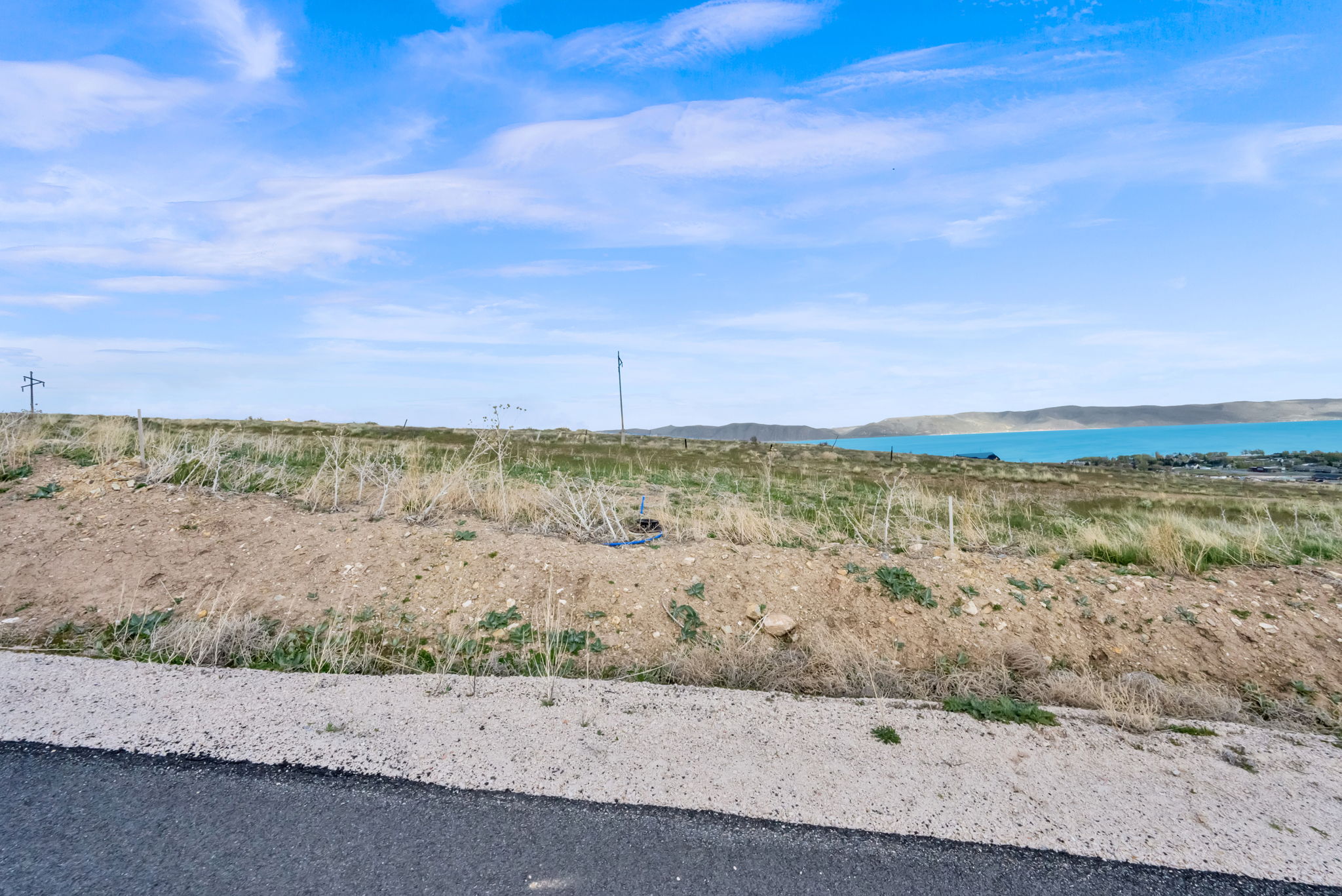 Expansive land parcel with a substantial portion of undeveloped terrain