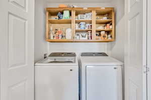Washroom with independent washer and dryer