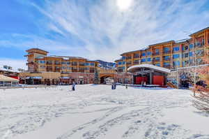 View of home's community