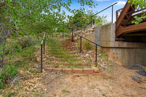 Backyard – Bridge Road Access from River