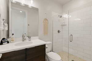 3/4 bathroom for bedroom 2