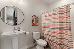 Full bathroom for bedroom 5