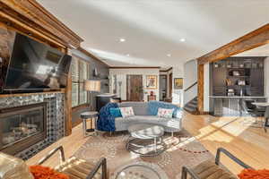 Highlighting the spacious 9-foot ceiling height