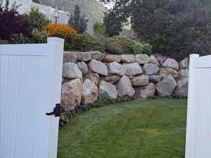 View of yard featuring a mountain view
