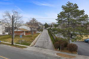 Turn here complex is set back from main street