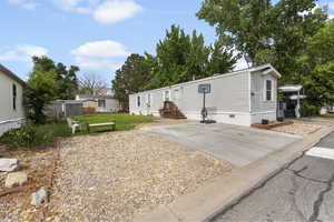 Manufactured / mobile home with crawl space