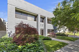View of apartment building / complex