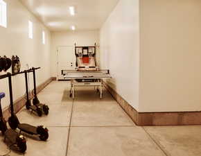 Garage with electric scooters, PingPong and Basketball Game