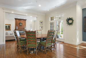 Dining area in kitchen