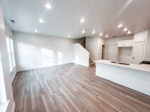 9 foot ceilings and upgraded flooring