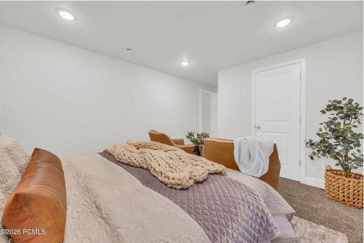 ADU Apartment: Interior photos are of a different home, but are the same model.